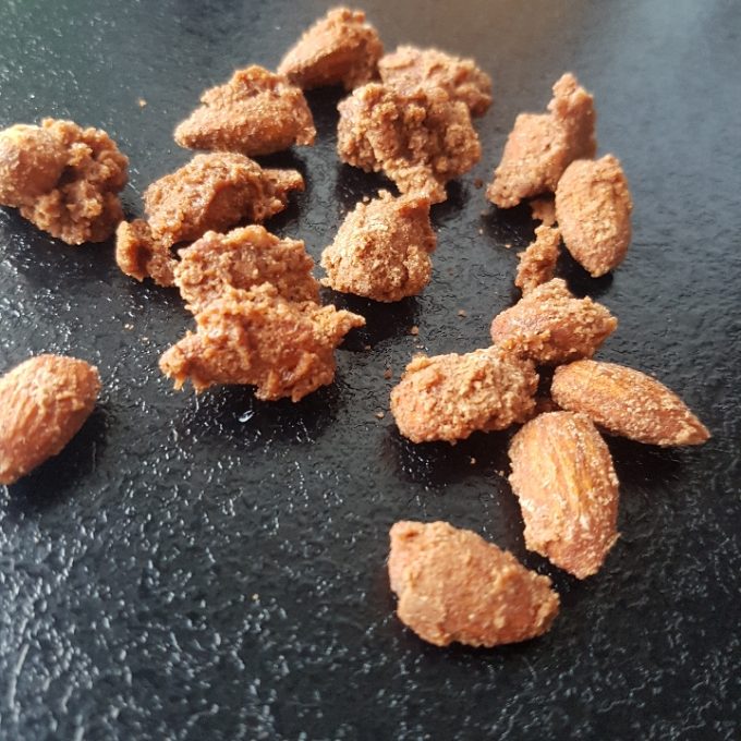 De nemmeste brændte mandler med nutella – opskrift på brændte mandler i mikroovn