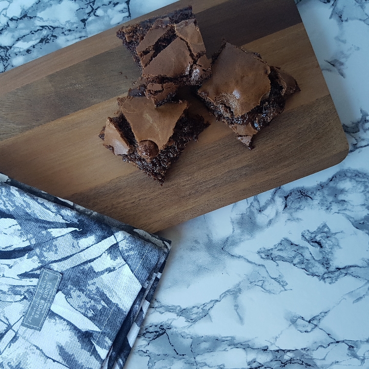 Lækker fudge brownie med karamel #hashtagmor