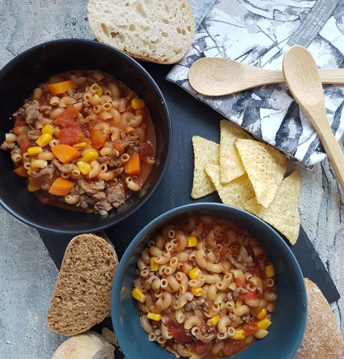 Salsasuppe – stærk suppe med oksekød.