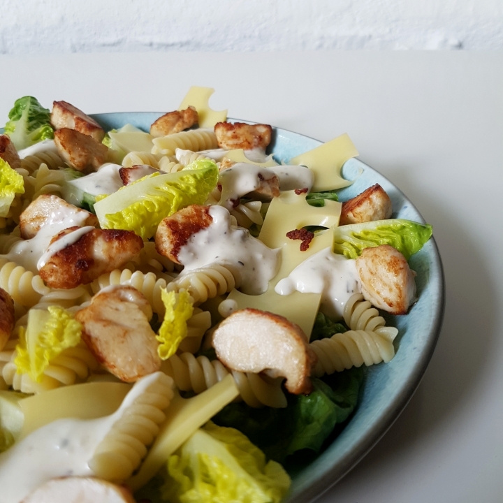 Cæsar salad pastasalat - den børne og mandevenlige version. #hashtagmor
