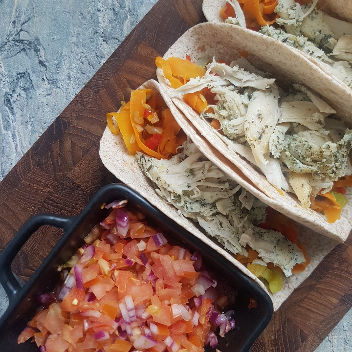 Bløde tacos med pulled chicken. #hashtagmor