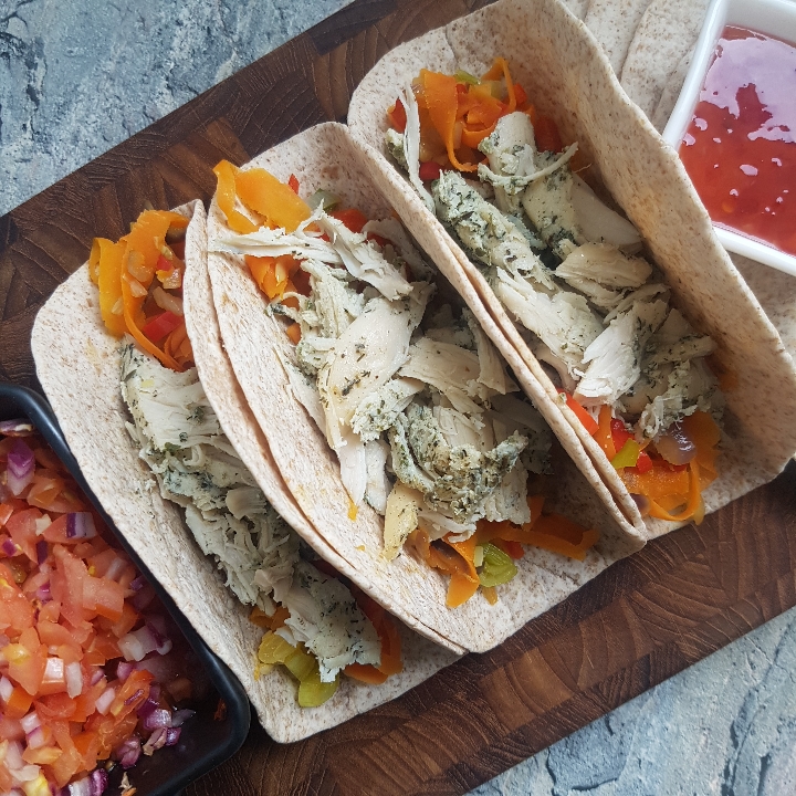 Bløde tacos med pulled chicken. #hashtagmor