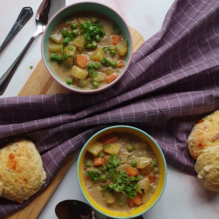 Grøntsagssuppe opskrift med kartofler - vegansk suppe med kokosmælk