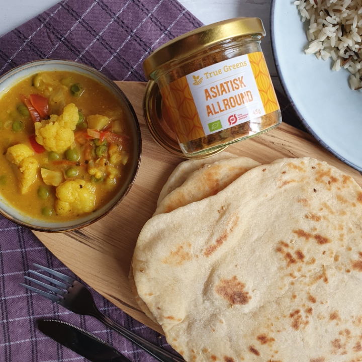 Vegatar gryderet med grøntsager og kokosmælk - vegansk curry // Reklame
