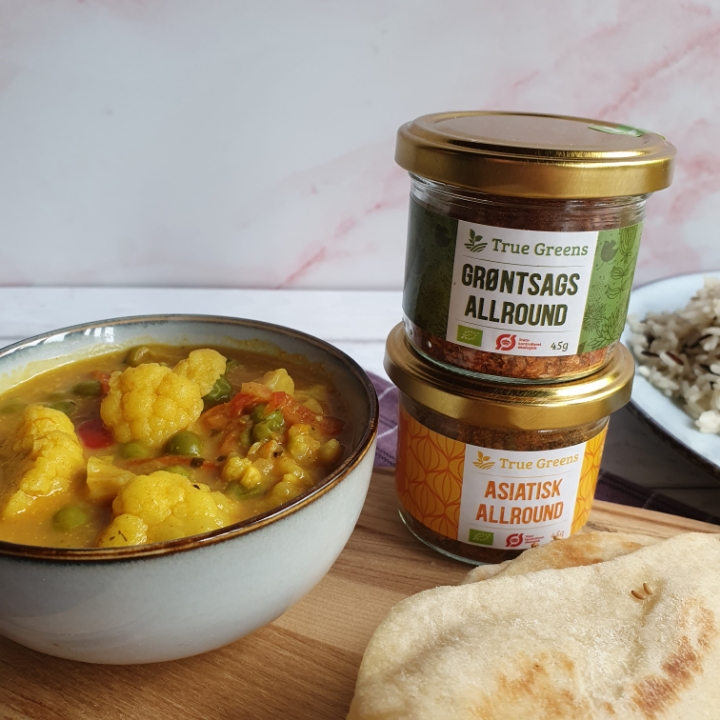 Vegatar gryderet med grøntsager og kokosmælk - vegansk curry // Reklame