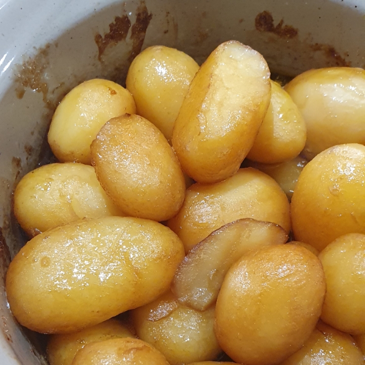 Nemme brunede kartofler i ovn - opskriften på virkelig lækre sukkerbrunede kartofler