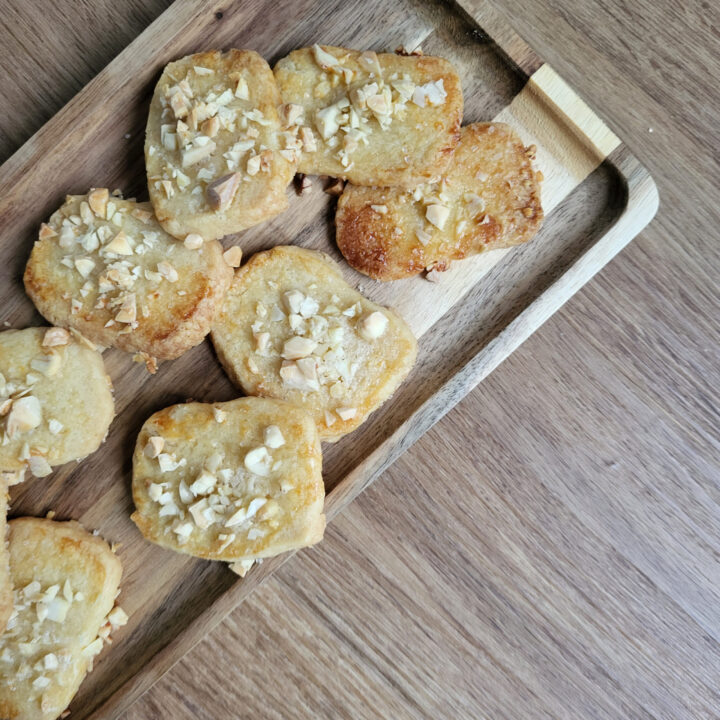 Finskbrød med mandler og sukker