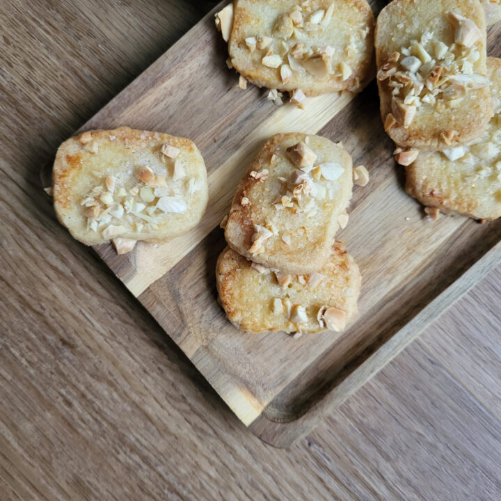 Finskbrød med mandler og sukker