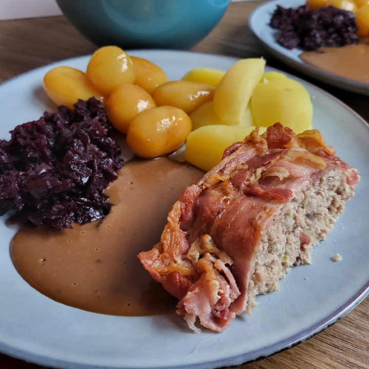 Forloren hare med bacon - et lækkert farsbrød