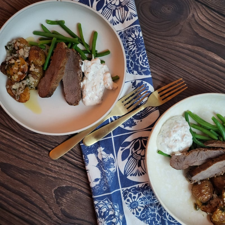 Bearnaise kartofler med flanksteak i ovn